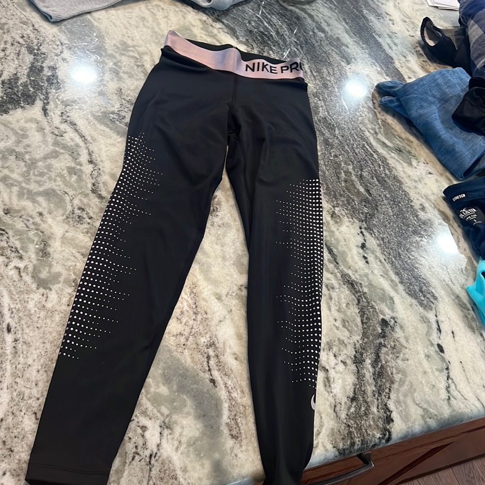 pink and black nike leggings